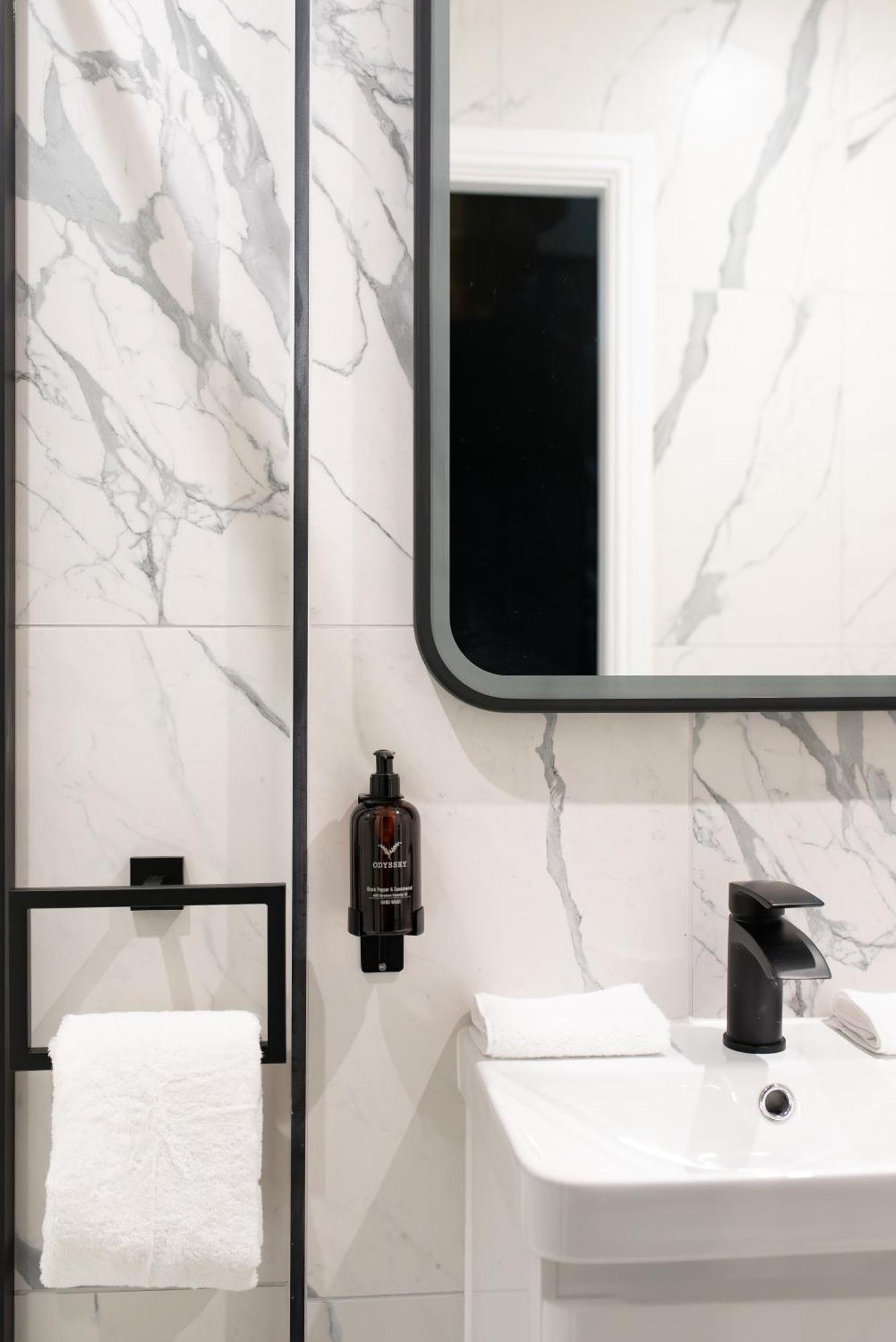 Secret Suites แลงคาสเตอร์ ภายนอก รูปภาพ
